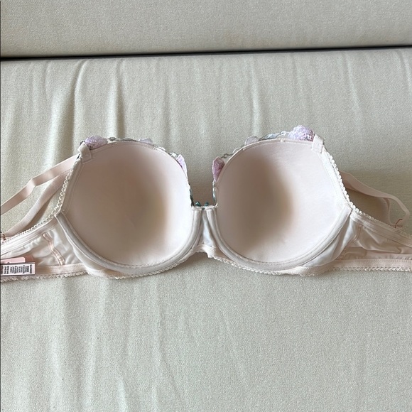 NWT Victoria's Secret Cream and Pink Floral Bra - Picture 5 of 6